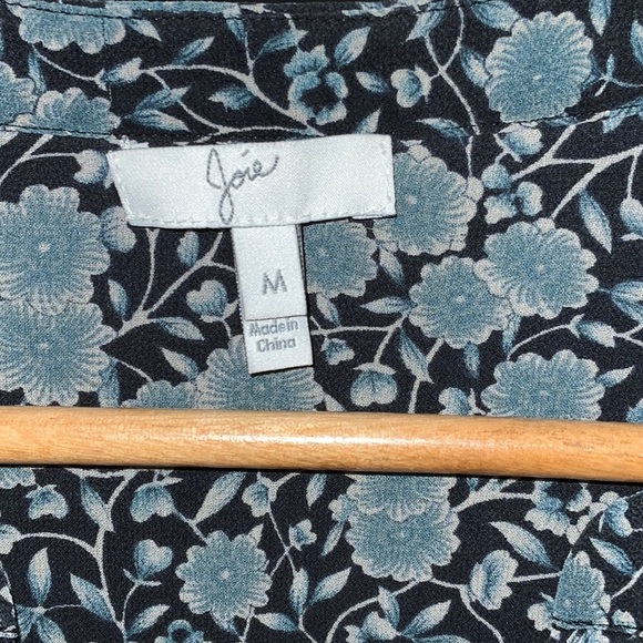 Joie Silk flower blouse - Picture 2 of 6